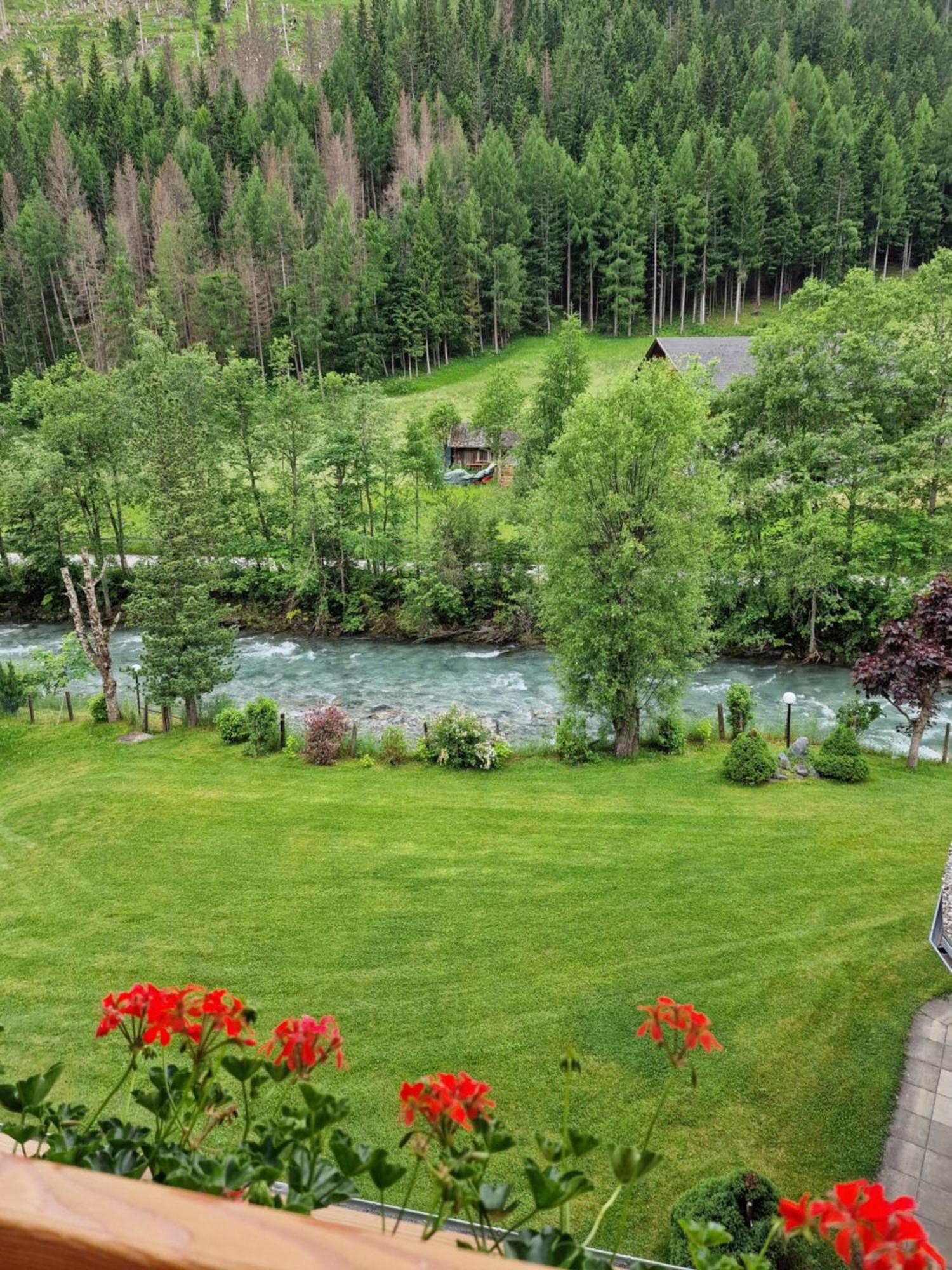 Hotel Kaerntnerhof Хайлигенблут Экстерьер фото